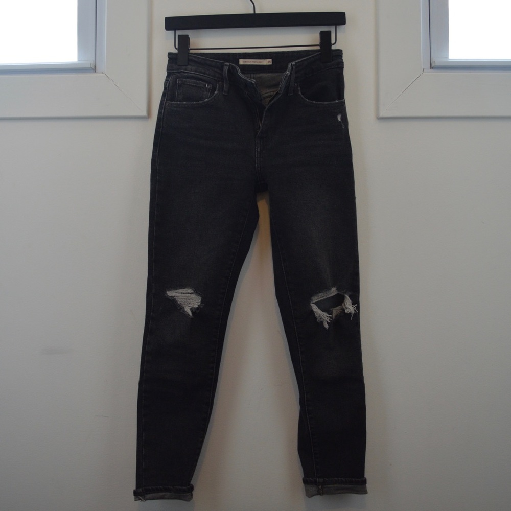 Black Levi's 721 Skinny Jeans